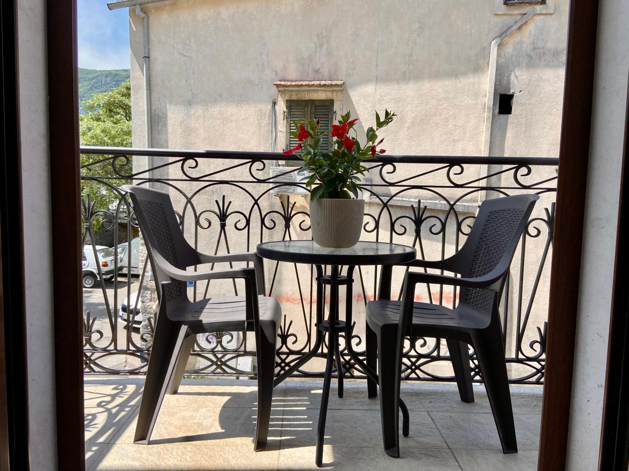 Fiumera Kotor Apartment Kültér fotó
